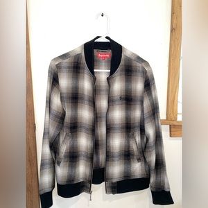 Used-like new mens medium.